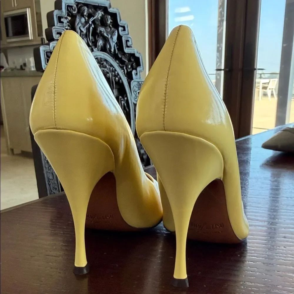 Chic Yellow Pointed-Toe Heels - Picture 3 of 4